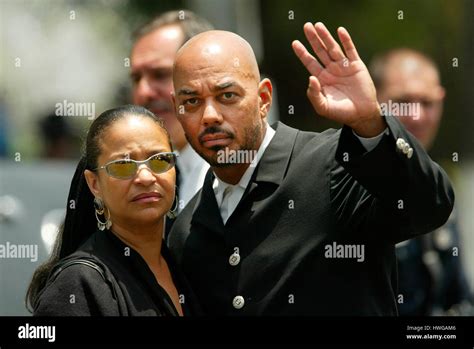 debbie allen first husband.